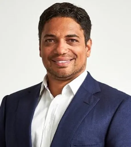 Piers Linney official speaker profile picture