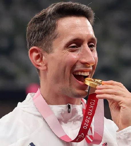 Jonathan Broom-Edwards Official Speaker Profile Image