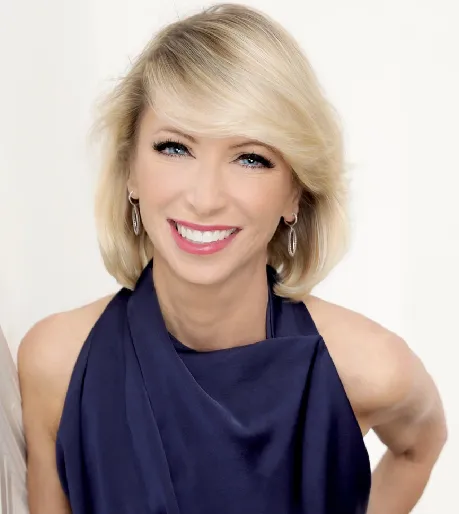 Amy Cuddy Official Speaker Profile Image