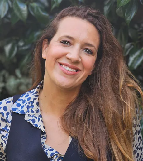 Dr Eliza Filby Official Speaker Profile Picture