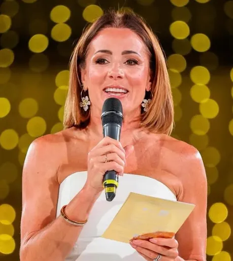 Natalie Pinkham Official Speaker Profile Image