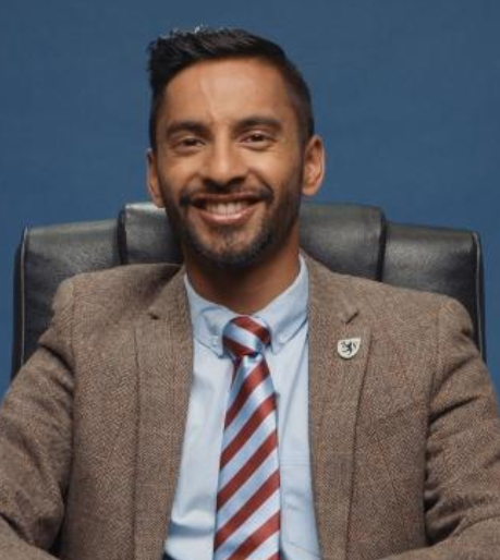Bobby Seagull Official Speaker Profile Picture