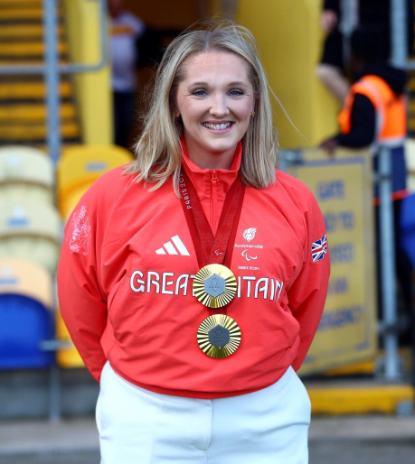 Charlotte Henshaw Official Speaker Profile Picture