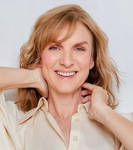 Fiona Bruce Official Speaker Profile Image