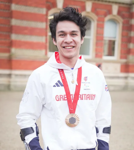 Oliver Lam-Watson Official Speaker Profile Picture