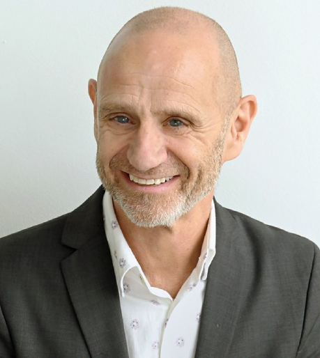 Evan Davis Official Speaker Profile Picture